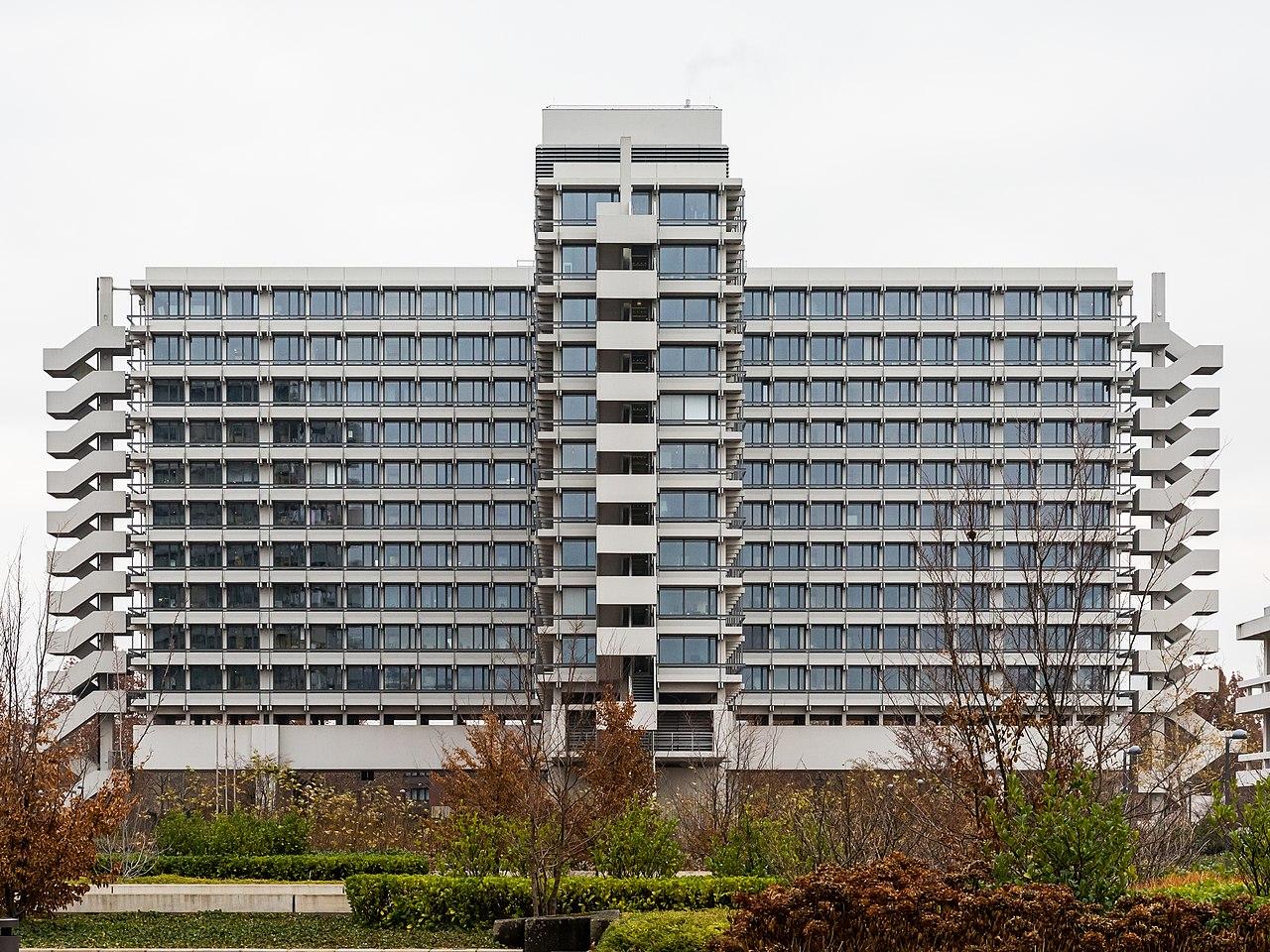 12-geschossiger Bau auf der Heinemannstraße 6