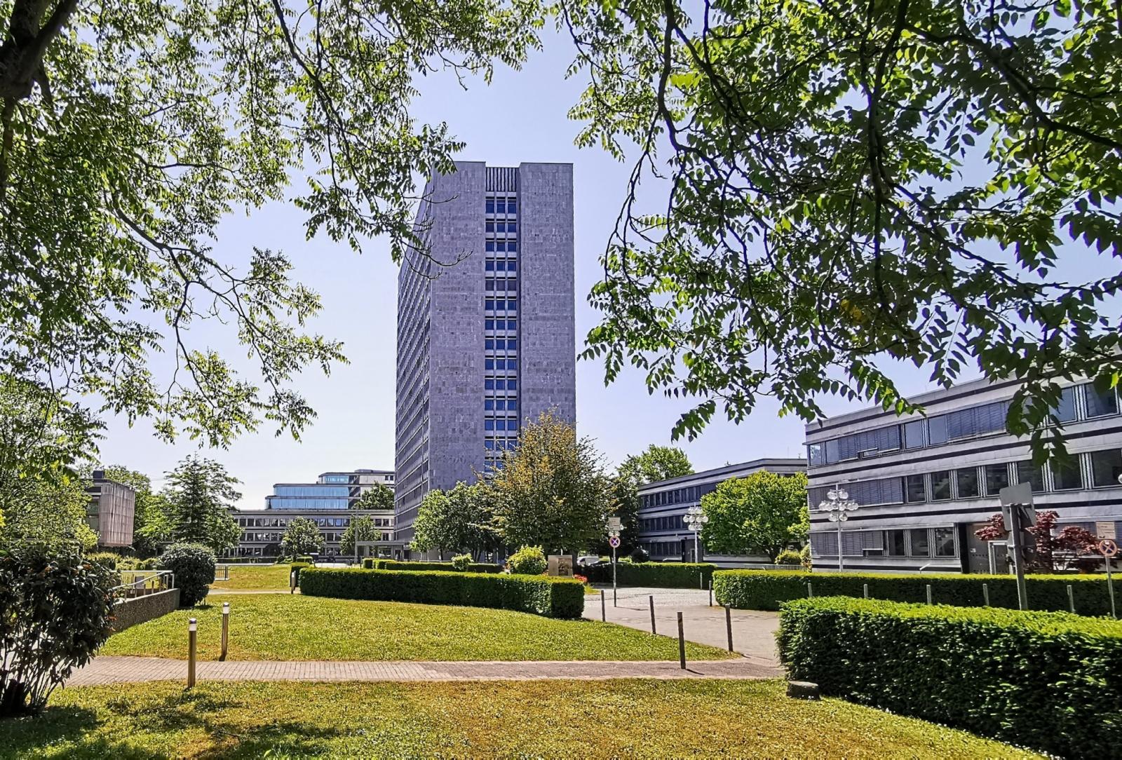Blick auf das Tulpenfeld-Hochhaus