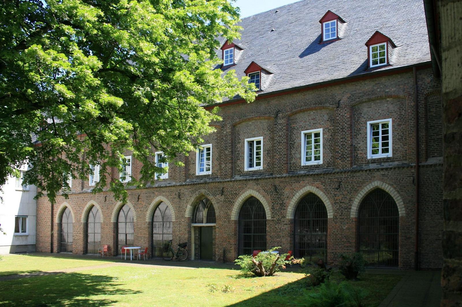 Außenansicht Kreuzgang