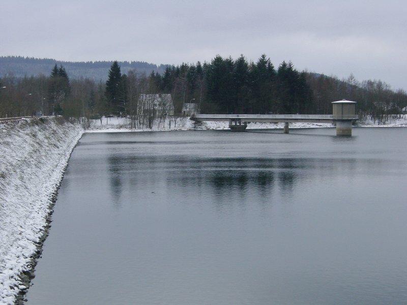 Breitenbachtalsperre im Winter