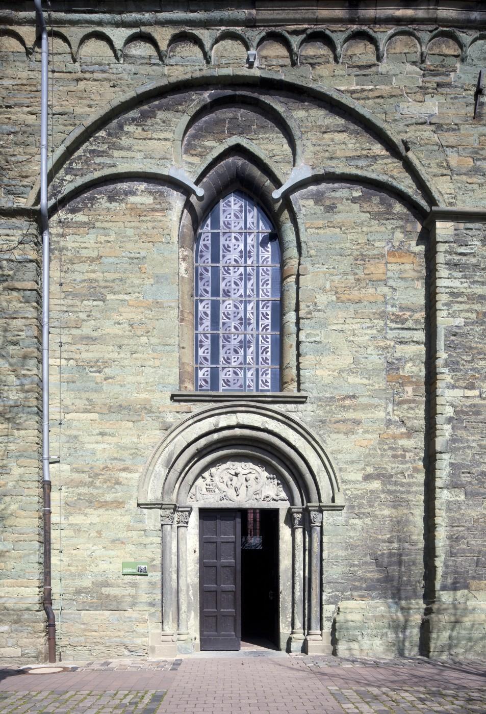  Hauptportal der Hohnekirche (Außenansicht, Süden)