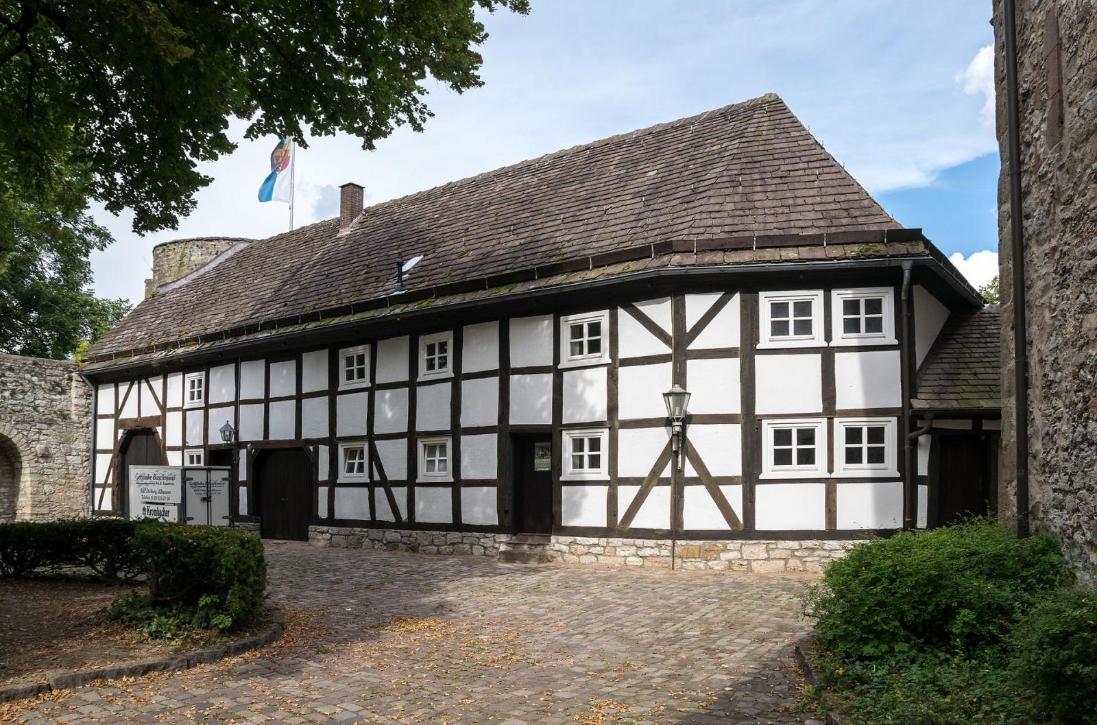 Fachwerkgebäude im Innenhof, Ostseite