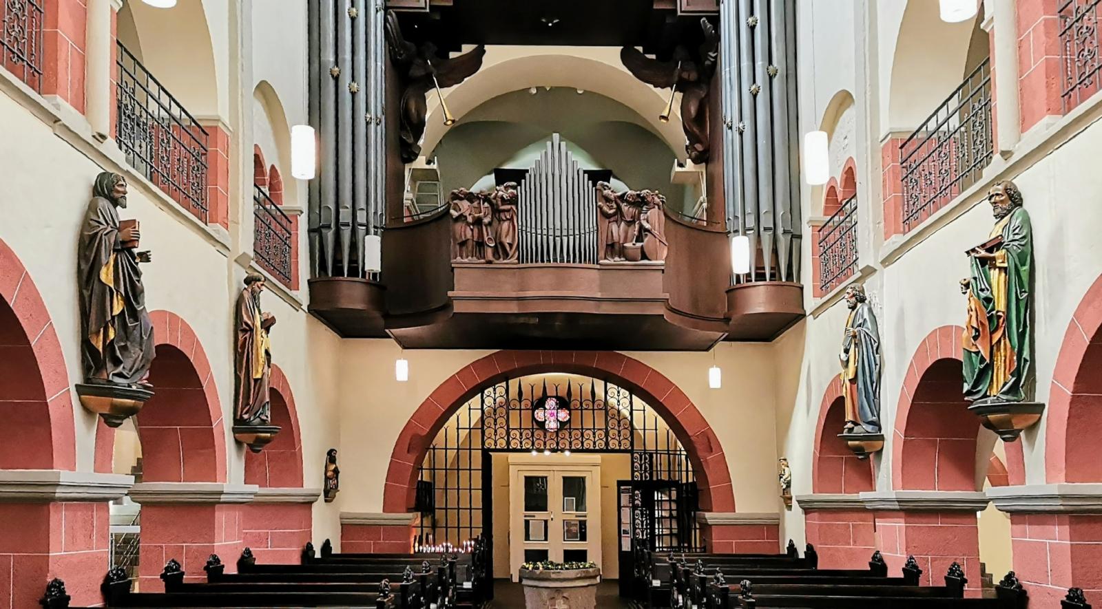 Innenraum Sankt Servatius Siegburg, Blick nach Westen