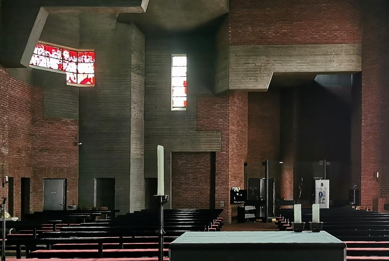 Blick vom Altar Richtung Eingang