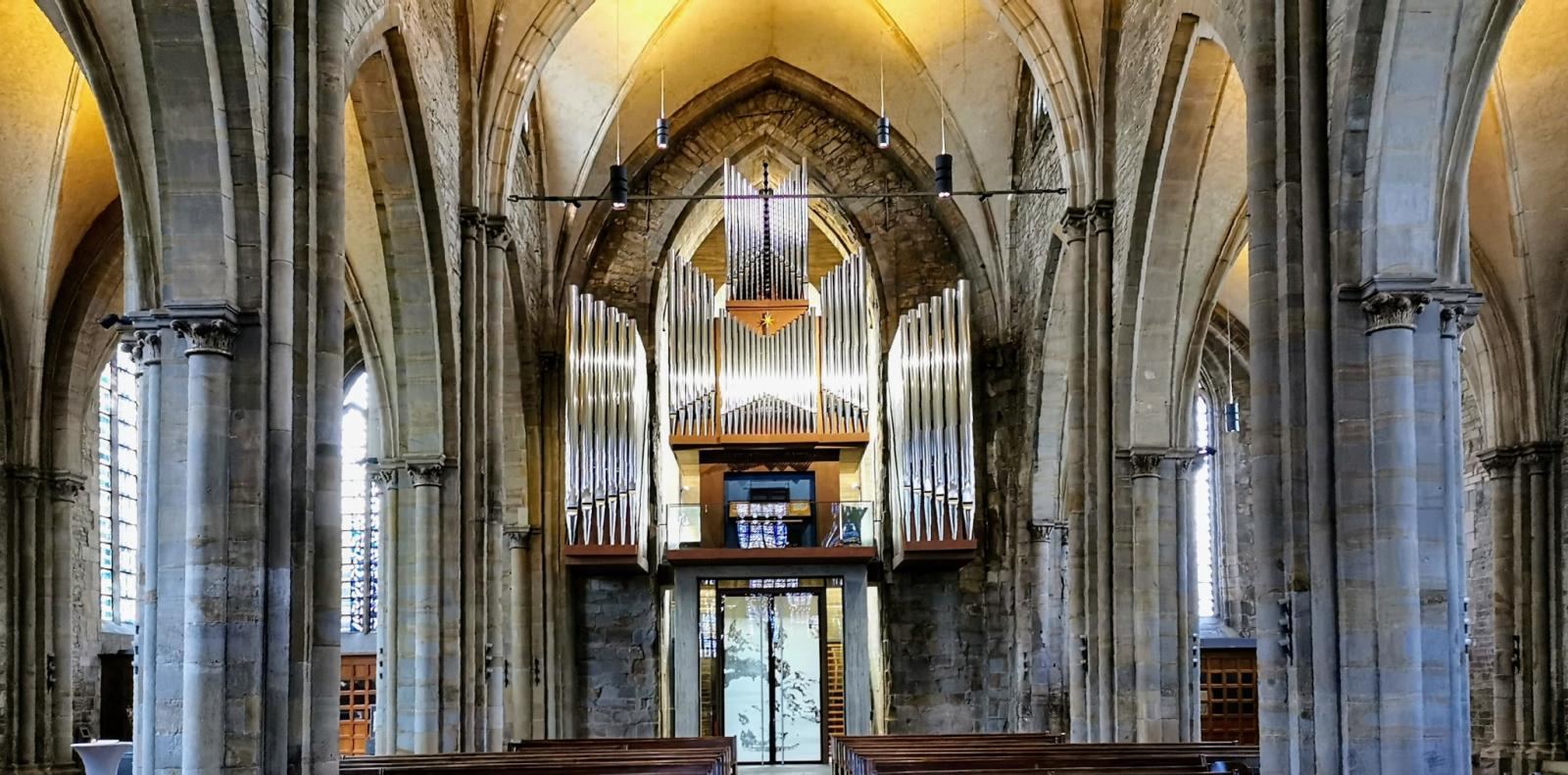 Blick nach Westen zur Hauptorgel der Reinoldikirche in Dortmund