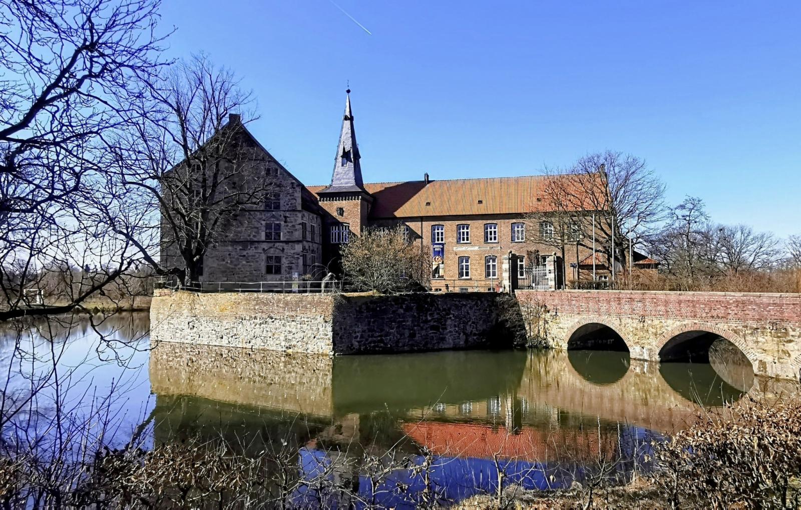 Burg Lüdinghausen, Blick auf die Burginsel
