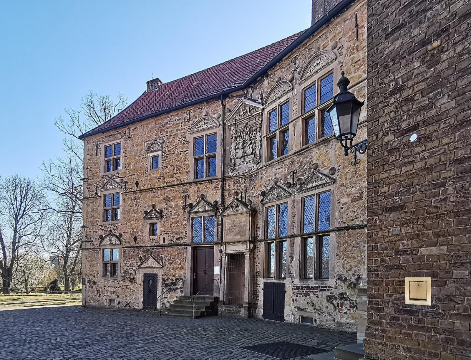 Fassade des Südflügels zum Innenhof