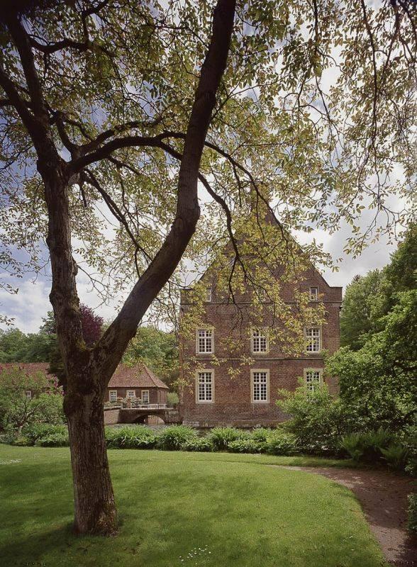 Nordseite mit Garten
