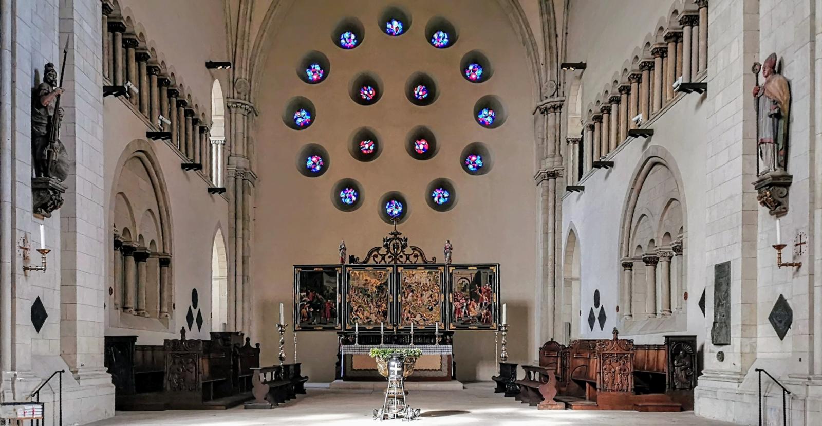 Blick in den Westchor vom Dom St. Paulus