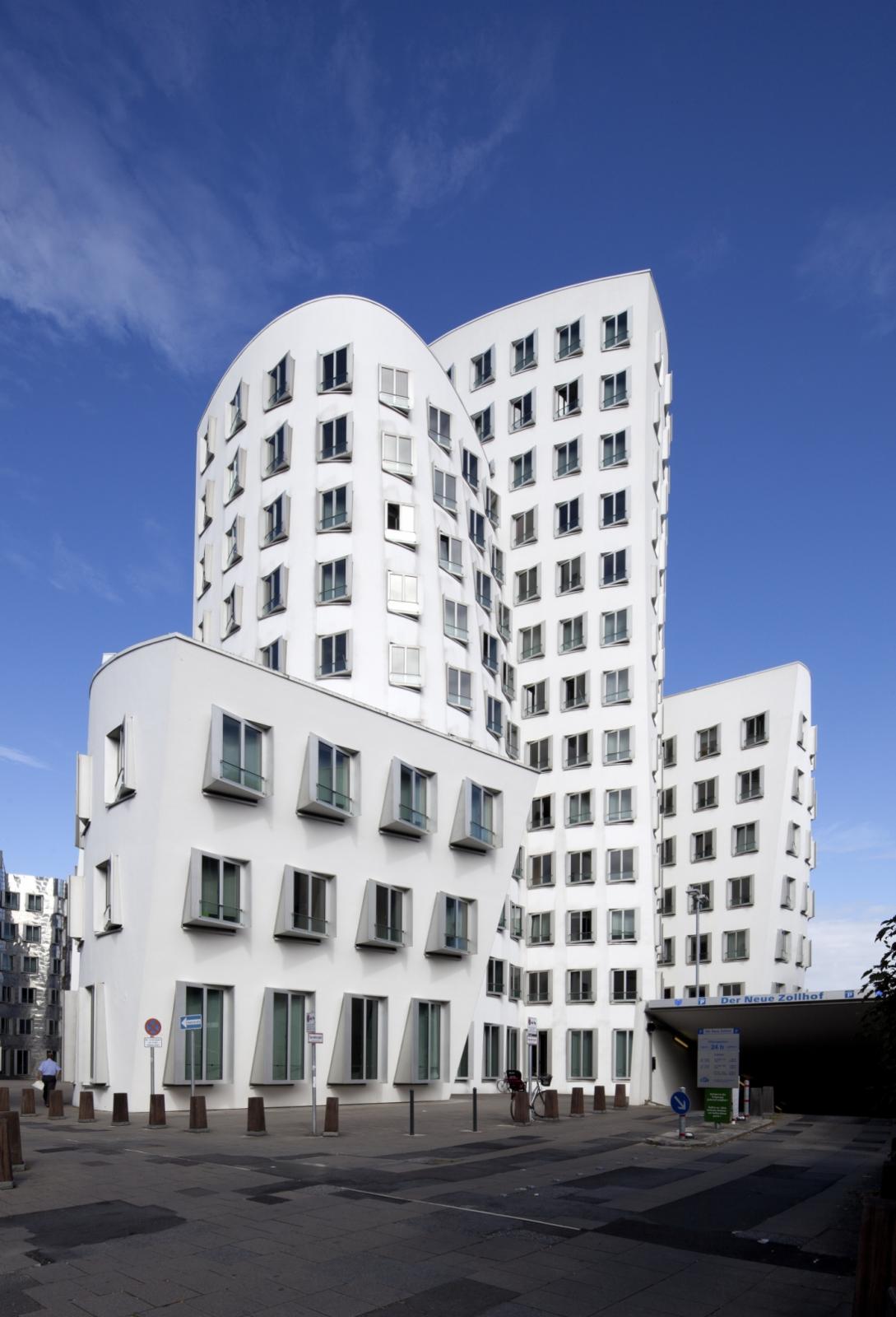 Neuer Zollhof am Medienhafen (Gehry-Bauten) Düsseldorf, Architektur