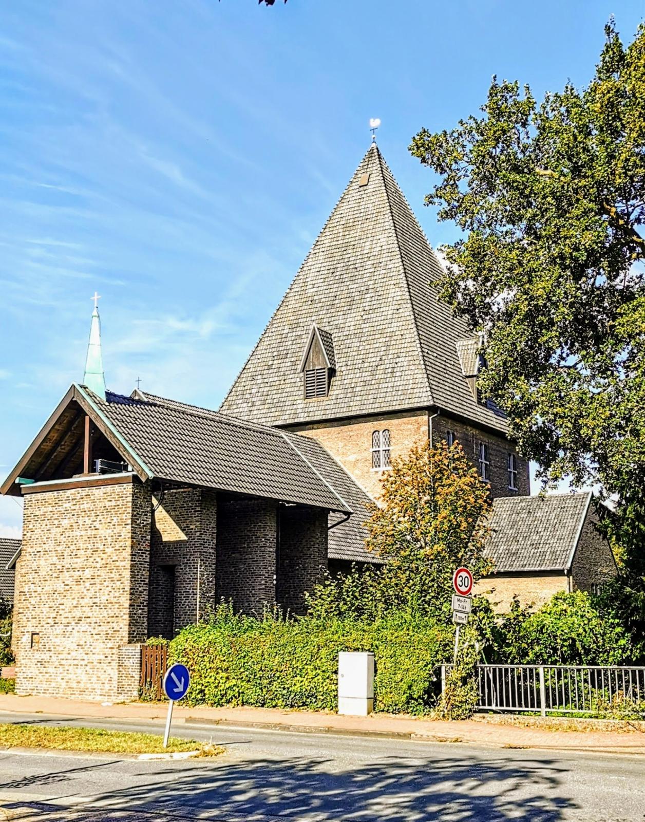 Christus-König-Kirche in Hamminkeln-Ringenberg Hamminkeln, Architektur ...