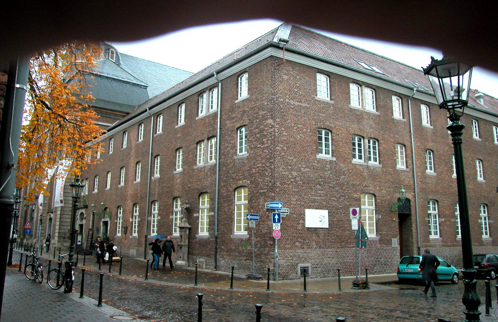 Katholisches Stadthaus Maxhaus Dusseldorf Architektur Baukunst Nrw