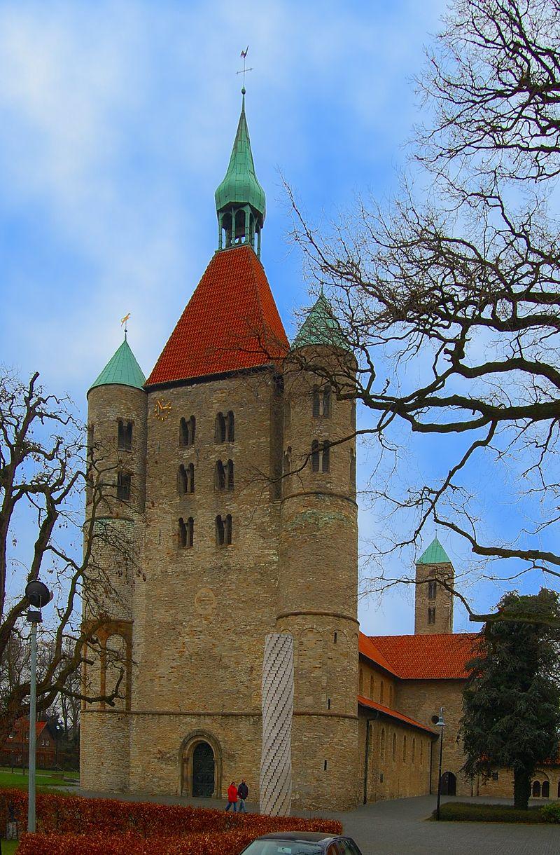 Pfarrkirche St. Bonifatius In Freckenhorst Warendorf, Architektur ...